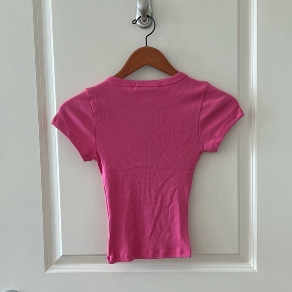DAYDREAMER HOOK & EYE BABY TEE IN PINK COSMO - Picture 10 of 16